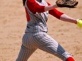 Learn about the fastest female pitcher